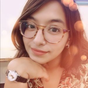 Meet your Posher, Denia